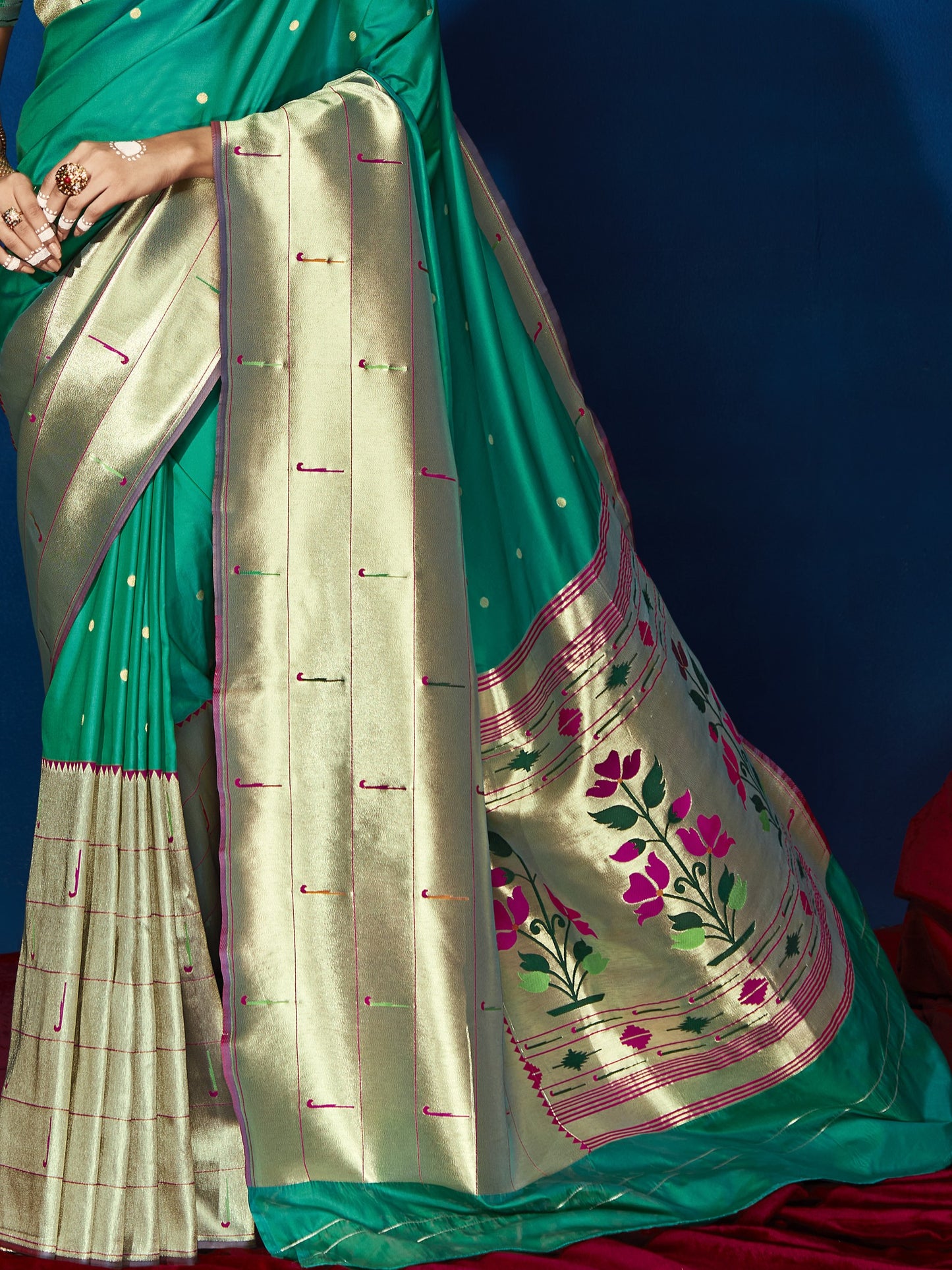 heavy pallu saree