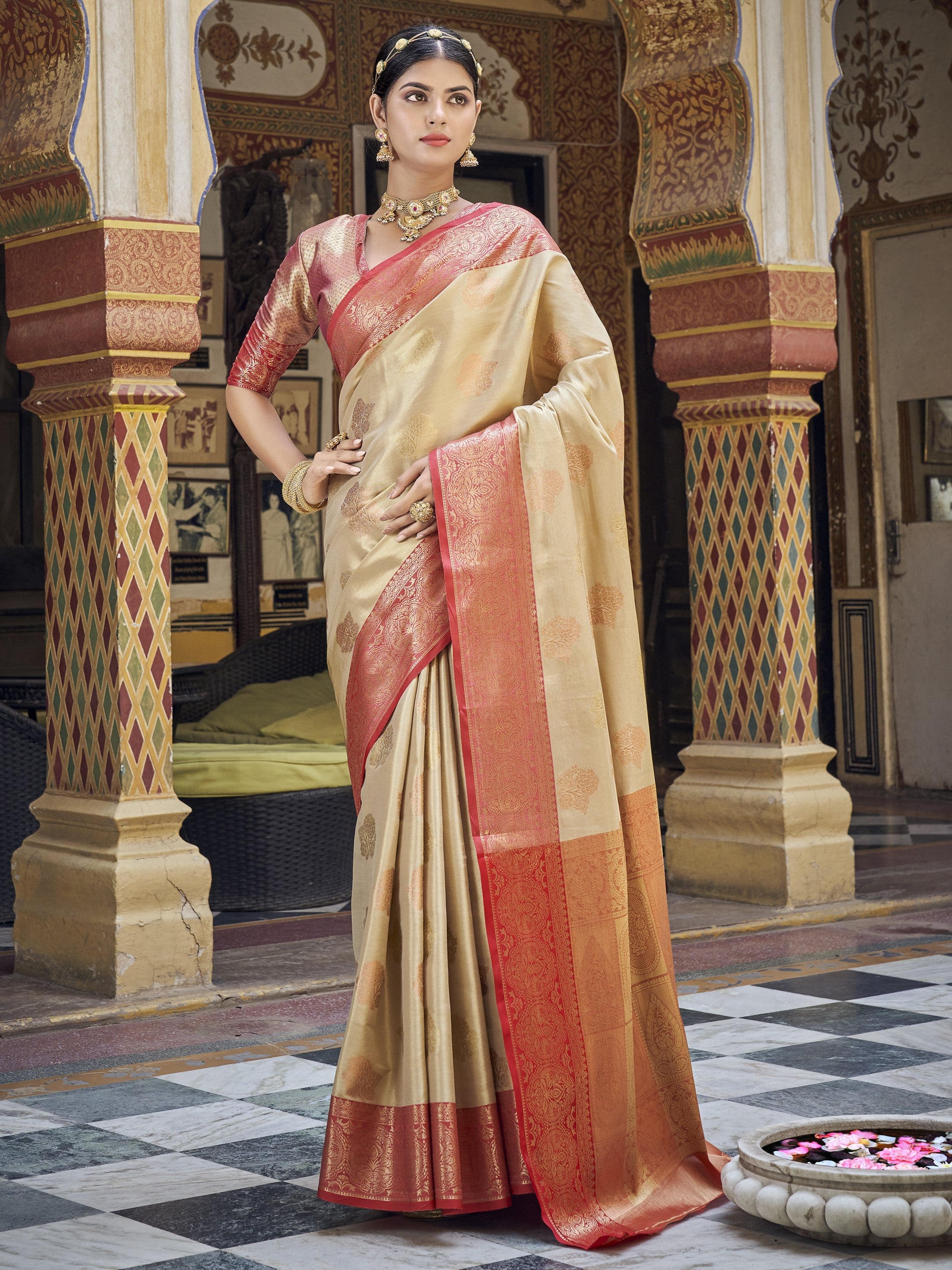 Buy Ekpal Present Self Design Banarasi Silk Saree With Unstitched Blouse  Piece. Online at Best Prices in India - JioMart.