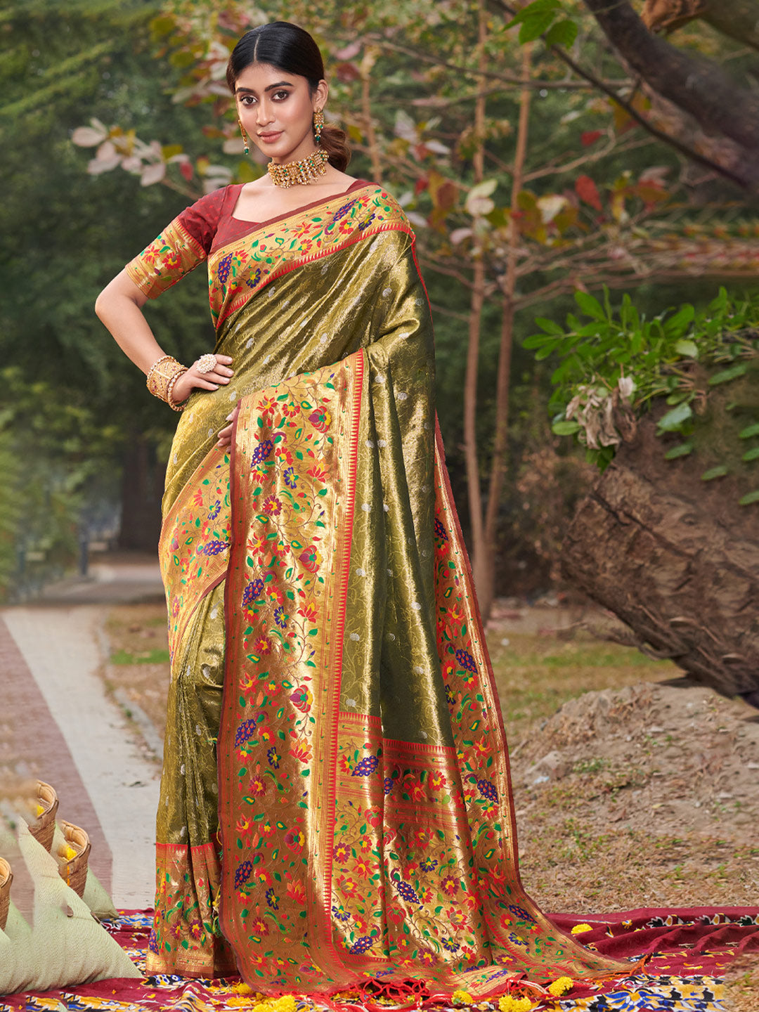 Sheen Gold Paithani Saree